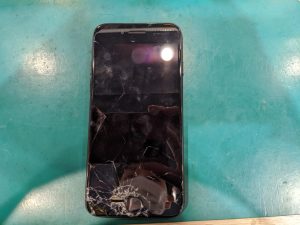 iPhone7 ジェットブラックの買取りを致しました　【モバトルペリエ千葉店】