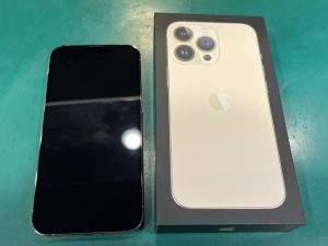 iPhone13Pro 256GB (アイフォン)シルバーの買取りを致しました　【モバトルペリエ千葉店】