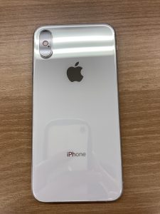 使い古したiPhoneXS（アイフォン）でもモバトル新宿PePe店ならまだまだ売れちゃうかも！