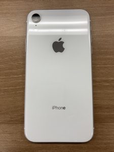 iPhoneXR(アイフォン)のスピード・高価買取りならモバトル新宿PePe店へ！