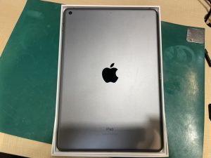 iPad9（アイパッド） Wi-Fiモデルを25000円で買い取らせて頂きました。中古端末売るならモバトルココリア多摩センター店をご利用ください！