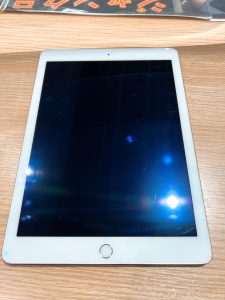 ジャンク品もOK！水没してしまったiPad Air2(アイパッド)を買取しました！高額買取ならモバトル水戸オーパ店へ！！