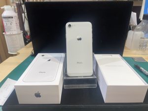 iPhone8（アイフォン）の256GBを6000円で買取しました！中古端末の買取はモバトル多摩センター店をご利用ください！