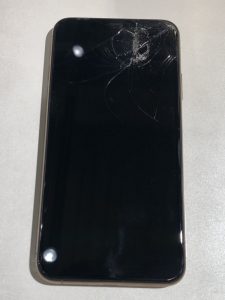 ガラスが割れているiPhone11ProMAX（アイフォン）を買取しました！【モバトル渋谷モディ店】