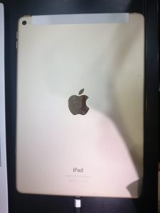 iPadAir2(アイパッドエア2) 64GB ゴールド セルラーモデル 中古正常品 iPhone高価買取【モバトル テラスモール湘南店】