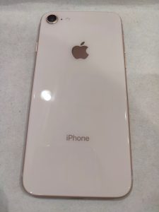 iPhone8 ゴールド 64GB Softbank SIMロック解除済み 【モバトル横浜戸塚モディ店】