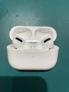 大人気！AirPods Pro　査定しました(*^▽^*)　モバトル天神地下街店