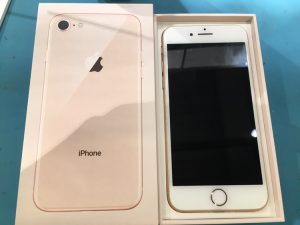 iPhone8（アイフォン）を買取させて頂きました！【モバトル渋谷モディ店】