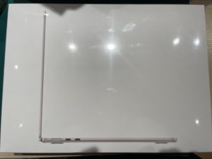 Macbook Air 13.6インチ M2 2022年モデル 新品未開封品を買取いたしました！【福岡天神地下街店】