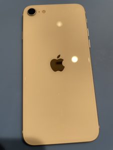 まだまだ人気の高い機種！iPhoneSE 第2世代 SIMフリー 256GBを買取いたしました！【福岡天神地下街店】