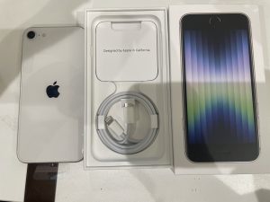 iPhoneSE第3世代(アイフォン)SIMフリー128GBの買取をいたしました！【イオンモール福岡店】