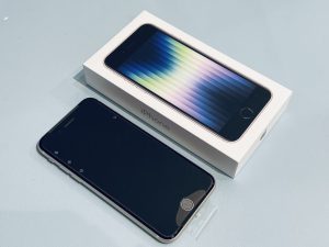 新品未使用のiPhoneSE3(アイフォン)の買取をしました！買取ならモバトル水戸オーパ店へ！！