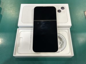 iPhone13 128GB スターライトの買取を致しました　【モバトルペリエ千葉店】