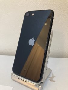 iPhoneSE 第3世代 (アイフォンSE3/2022モデル)を買取させて頂きました！【モバトル新宿PePe店】