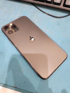 iPhone11Pro（アイフォン）256GB au○の買取を致しました！【モバトルイオンモール福岡店】