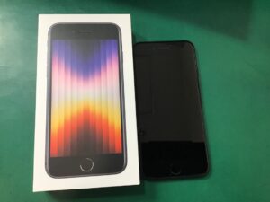 モバトル港北TOKYU S.C.店／iPhoneSE3を買取りいたしました。