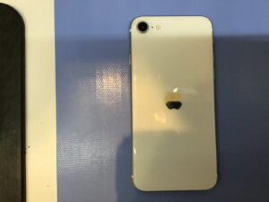 iPhoneSE2を買取いたしました。【モバトル西八王子店】