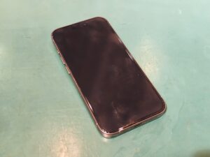 iPhone15Proの査定を行いました！新宿駅周辺でiPhone15Proを売るなら！現金買取の「モバトル新宿店」にご相談ください✨iPhone買取強化中です(`･ω･´)b