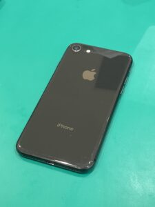 【iPhone8(アイフォン)買取】梅雨が来る前ににiPhoneの査定！【モバトル横浜戸塚モディ店】