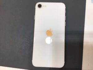 iPhoneSE2を買い取りました！【モバトル町田モディ店】