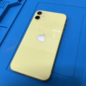 iPhone11（アイフォン）外装評価：B【モバトル　ココリア多摩センター店】