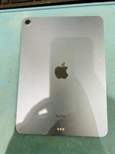 iPad Air5の買取査定を行いました！iPad(アイパッド)を売るなら【モバトル新宿店】へ！