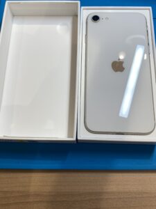 iPhoneSE第三世代(アイフォンSE)中古品の買取を行いました!【モバトル仙台PARCO2店】