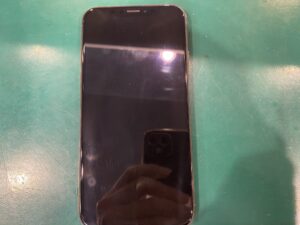 iPhone XSを買い取りいたしました！大人気のブラック！【モバトルペリエ千葉店】