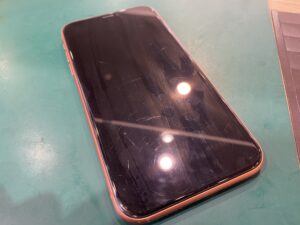 当時は持ってる人も多かった色です！iPhone XRを買い取りました！【モバトルペリエ千葉店】