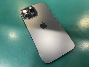 グラファイトのiPhone 13を買い取りました！【モバトルペリエ千葉店】