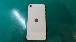 最新SE4が今非常に期待されていますが...iPhoneSE3（アイフォン）を買取出したらいくら？【モバトル新宿PePe店】