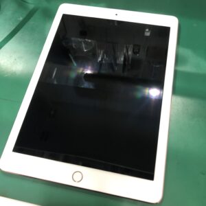本日はiPad Pro9.7（アイパッドプロ9.7）をお売りいただきました📱✨