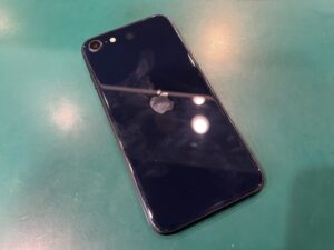 iPhoneSE (第三世代)のお買取をさせていただきました！iPhone16eの発表もあり買い替えるという方はぜひともお買取に！【モバトルペリエ千葉店】