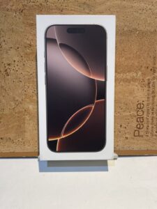 ★iPhone16Pro(アイフォン16プロ)docomo版新品未開封品★【モバトル広島パルコ新館店】