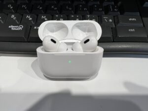 AirPods Pro 第2世代（エアーポッズプロ）中古買取 6000円で高価買取！【モバトルペリエ千葉店】