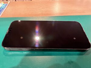 iPhone 13 Pro 中古買取グラファイト128GBを42000円で高価買取【モバトルペリエ千葉店】