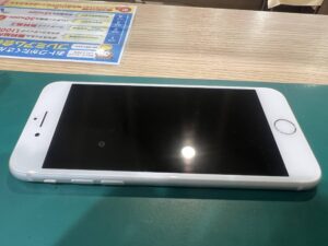 iPhone 8（アイフォーンエイト）中古買取 5000円で高価買取！【モバトルペリエ千葉店】