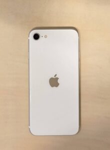 iPhone SE2 64GBの中古端末を買取させて頂きました!!