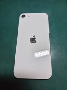 iPhone SE 第二世代 128GBの中古端末を買取いたしました！