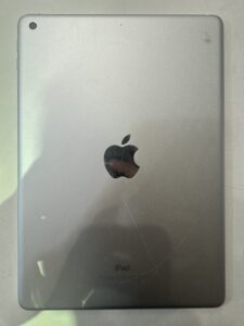 Apple iPad6 128GBを買い取りさせていただきました！【モバトル荻窪タウンセブン店】