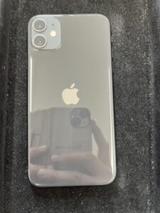 iPhone11 256GB の中古端末を買取させて頂きました!!