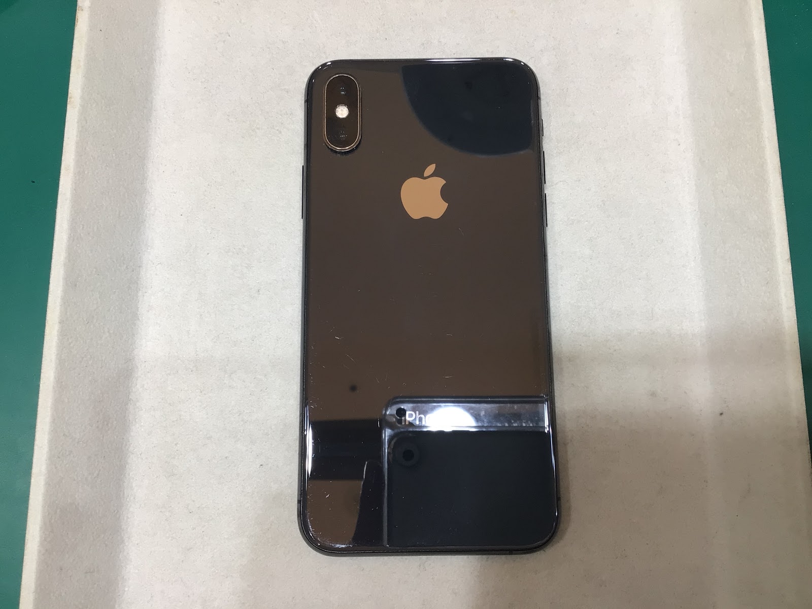 よ*町様 iPhone X ゴールド ジャンク品 iPhone X がいますぐ欲しいなら