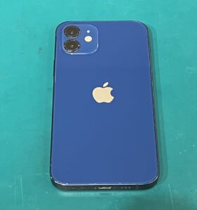 まだまだユーザー多数！iPhone12（ブルー）の買い取りをさせていただきました✨【モバトル新宿PePe店】