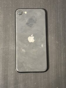 iPhoneSE2 64GBの中古端末を買取させて頂きました!!