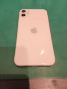 【スマホ修理工房新百合丘オーパ店】iPhone 11 256GBの買取対応！