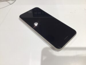 iPhoneSE3を買い取り査定しました！【モバトル　秋津店】
