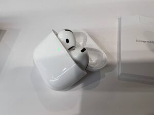 Air Pods4(エアーポッズ)を買取しました！Air Podsの買取、新品・未使用品大歓迎です！【モバトルペリエ千葉店】