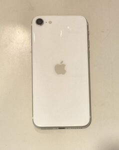 iPhone SE 第2世代 128GBの中古端末を買取ならお任せください！