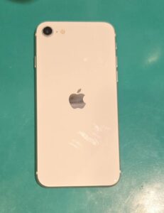 iPhone SE 第2世代 64GBの中古端末を買取ならお任せください！