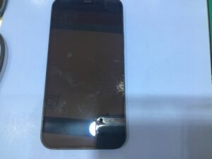 iPhone12の買取査定を致しました。【モバトルイーアス高尾店】